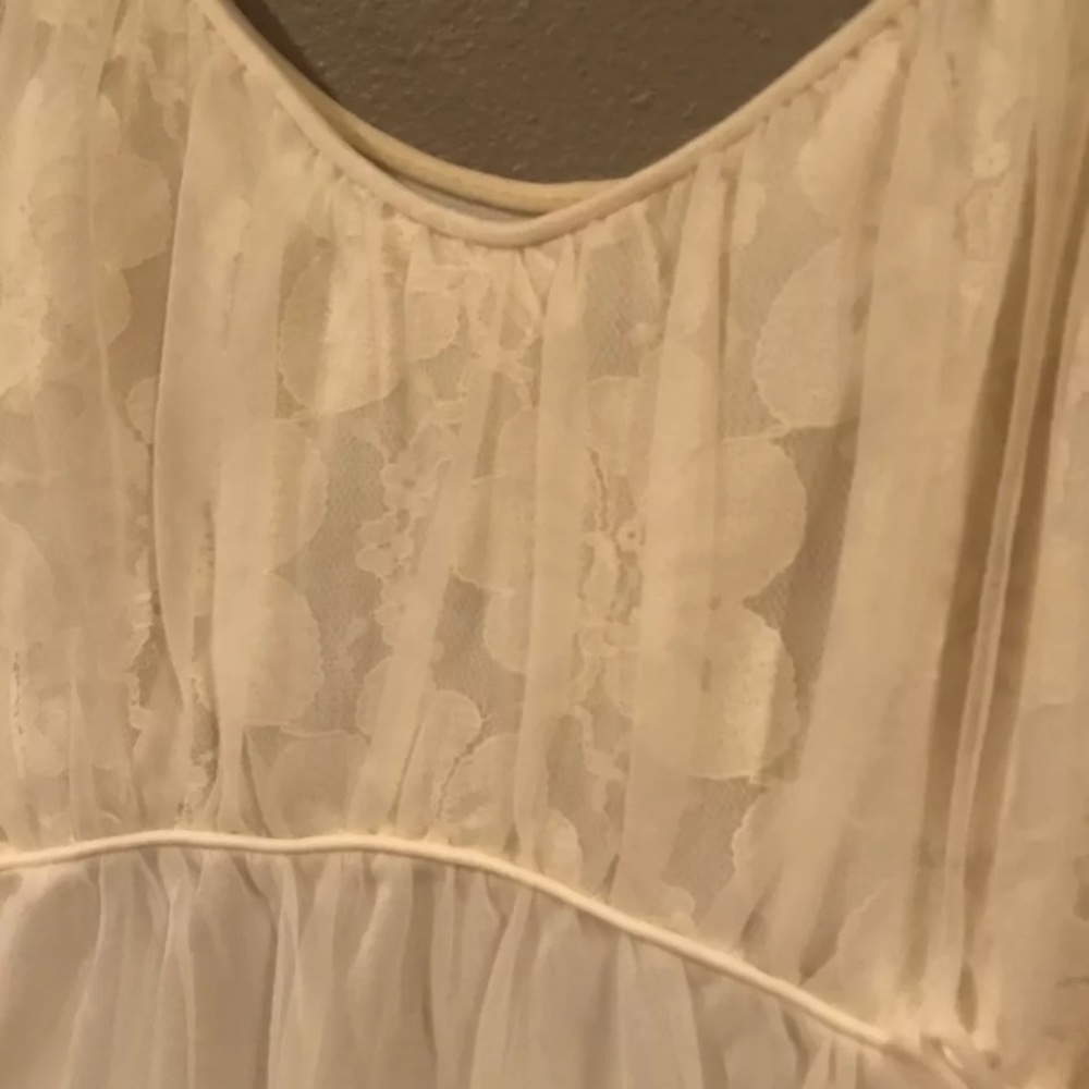 Vintage Miss Elaine Long Nightgown Nylon & Lace - Picture 2 of 5